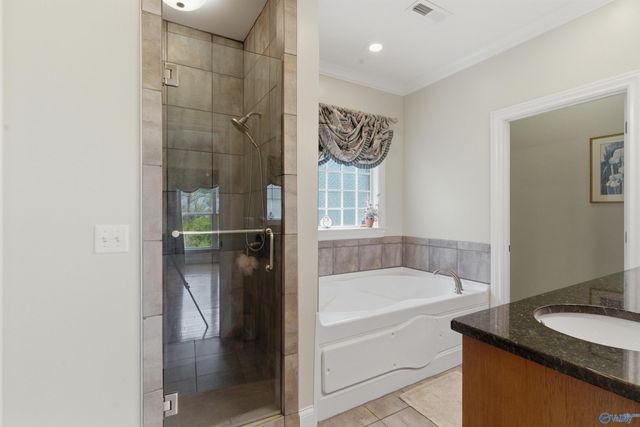 1525 Willow Beach Road, Guntersville, AL 35976