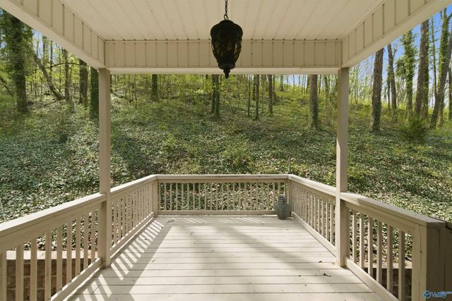 1525 Willow Beach Road, Guntersville, AL 35976