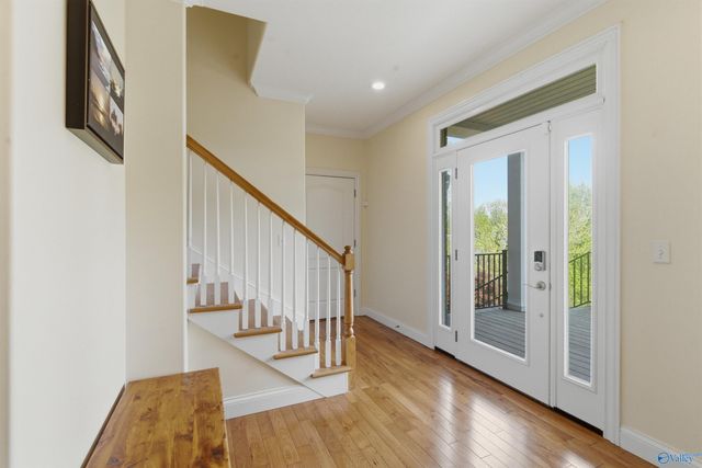 1525 Willow Beach Road, Guntersville, AL 35976