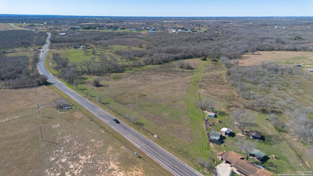 2974 FM 467, Seguin, TX 78155