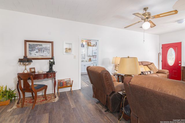 2974 FM 467, Seguin, TX 78155