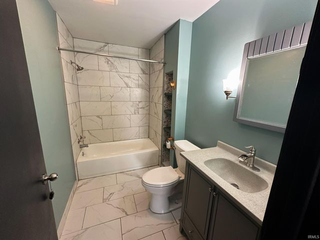 909 W Garro Street, Plymouth, IN 46563