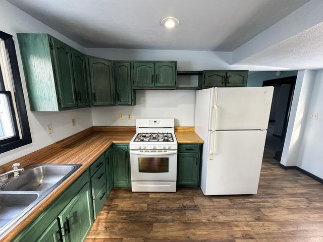 909 W Garro Street, Plymouth, IN 46563