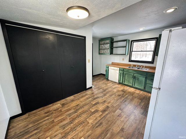 909 W Garro Street, Plymouth, IN 46563