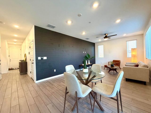 7293 Dorstone Way, Sacramento, CA 95829