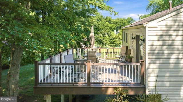 113 ACORN PL, North Wales, PA 19454
