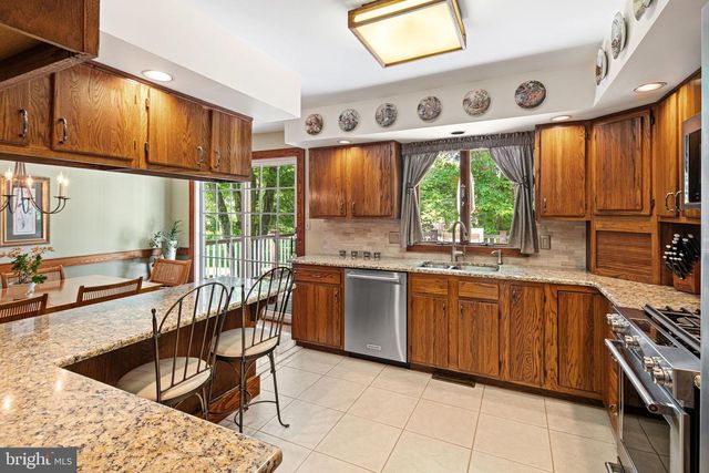 113 ACORN PL, North Wales, PA 19454