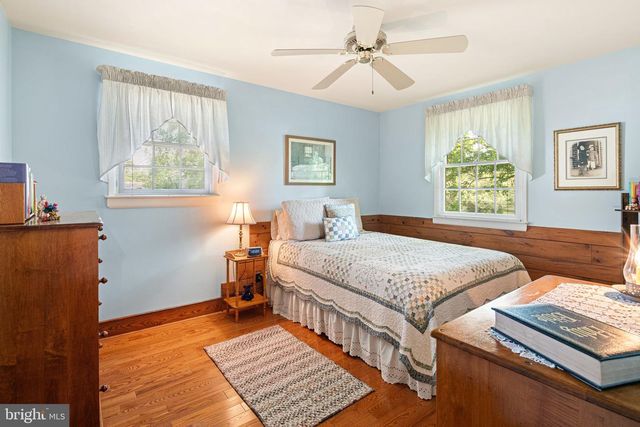 113 ACORN PL, North Wales, PA 19454