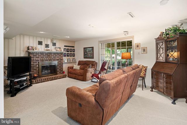 113 ACORN PL, North Wales, PA 19454