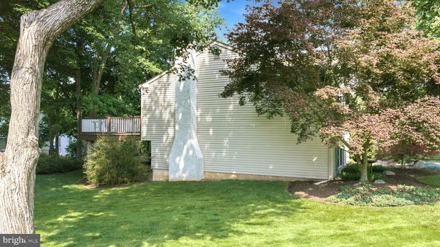 113 ACORN PL, North Wales, PA 19454