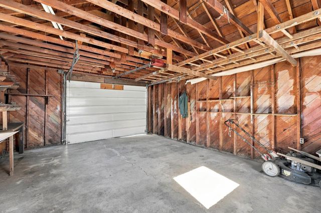 4018 N Ash St, Spokane, WA 99205