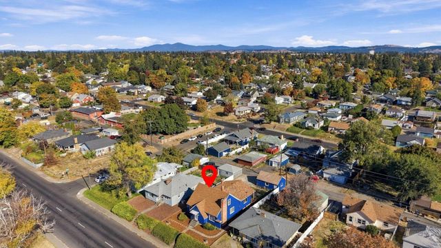 4018 N Ash St, Spokane, WA 99205
