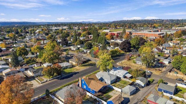 4018 N Ash St, Spokane, WA 99205