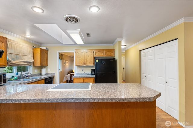 625 NW Mizzen Drive, Oak Harbor, WA 98277