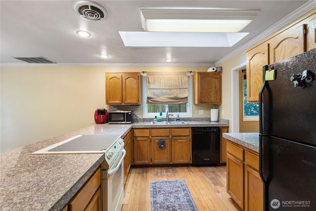 625 NW Mizzen Drive, Oak Harbor, WA 98277