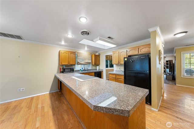 625 NW Mizzen Drive, Oak Harbor, WA 98277