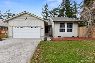 625 NW Mizzen Drive, Oak Harbor, WA 98277