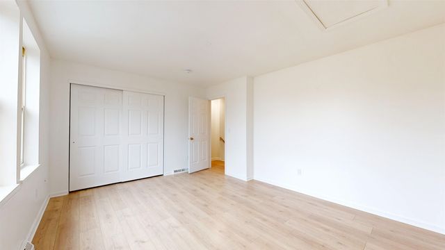 7 Ira Lane, Burlington, VT 05408