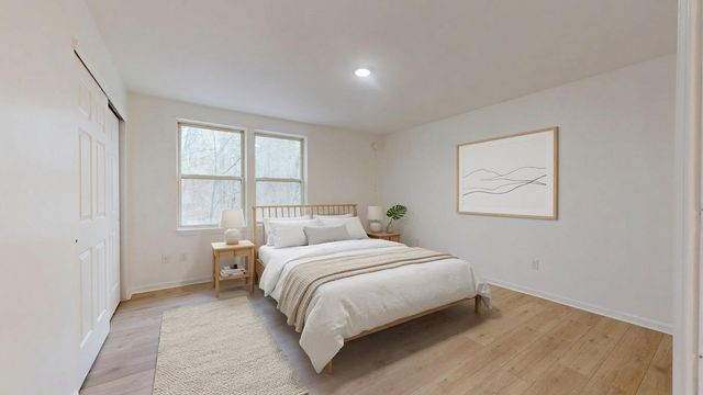 7 Ira Lane, Burlington, VT 05408