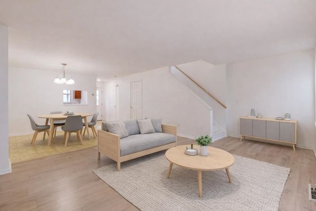 7 Ira Lane, Burlington, VT 05408