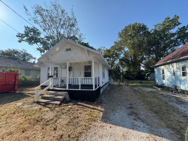 2106 W Webster Street, Springfield, MO 65802