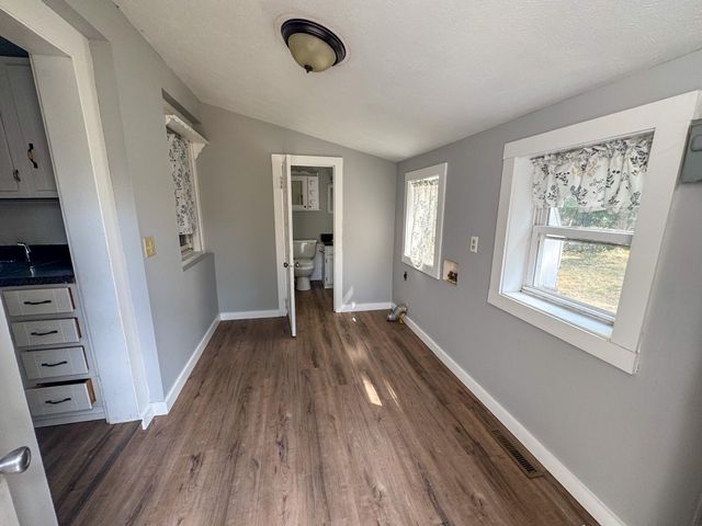 2106 W Webster Street, Springfield, MO 65802