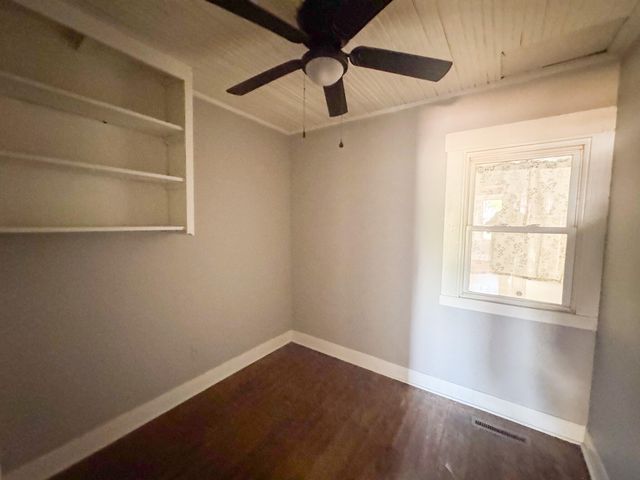 2106 W Webster Street, Springfield, MO 65802
