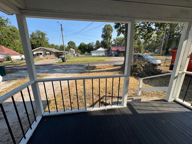 2106 W Webster Street, Springfield, MO 65802