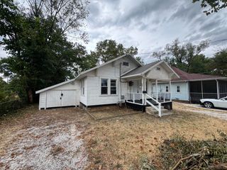 2106 W Webster Street, Springfield, MO 65802