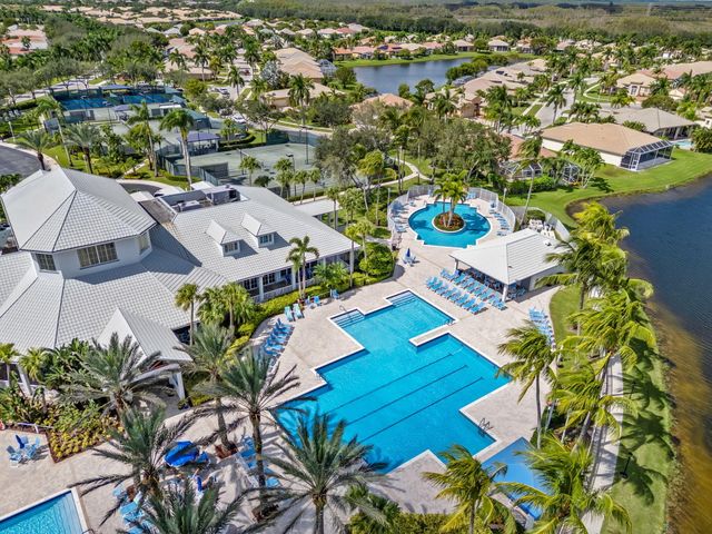 9211 Clipper Circle, West Palm Beach, FL 33411