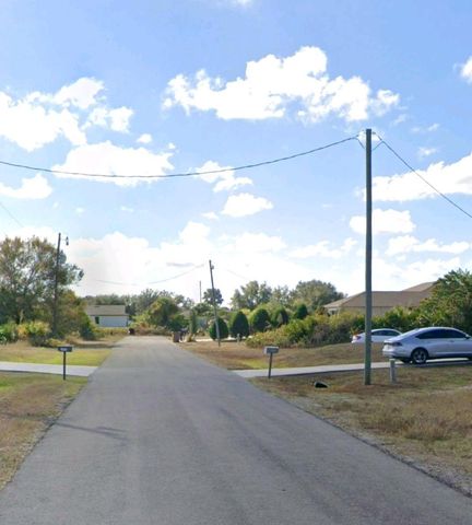 6006 Flora Avenue N, Lehigh Acres, FL 33971
