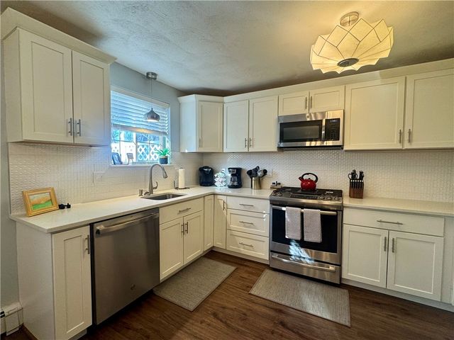 10 Parsley Lane, Narragansett, RI 02874