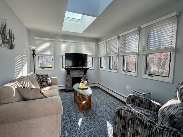 10 Parsley Lane, Narragansett, RI 02874