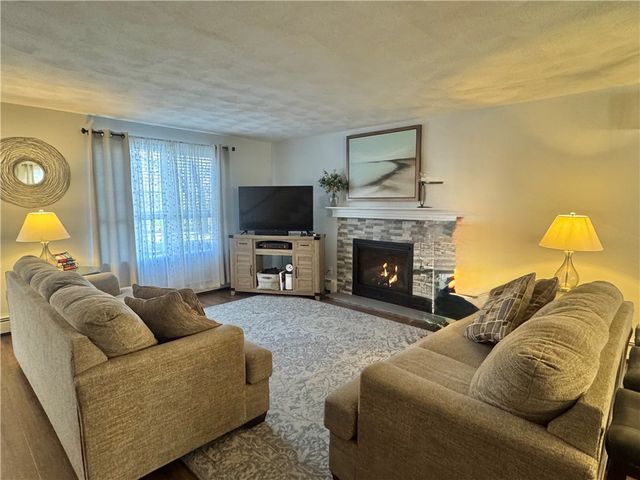 10 Parsley Lane, Narragansett, RI 02874