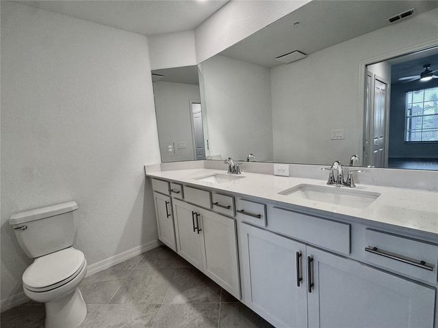 18923 SCALLOP LOOP 105, Lakewood Ranch, FL 34211