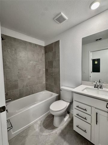18923 SCALLOP LOOP 105, Lakewood Ranch, FL 34211