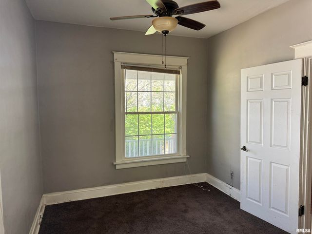 1733 S SPRING Street, Springfield, IL 62704