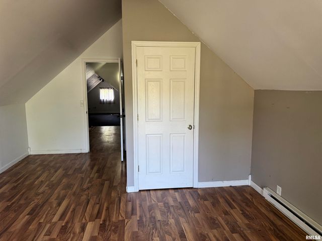 1733 S SPRING Street, Springfield, IL 62704