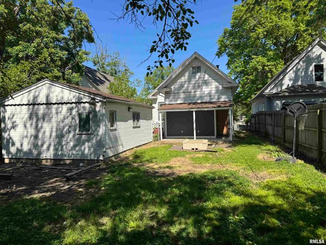 1733 S SPRING Street, Springfield, IL 62704
