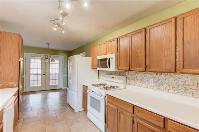 885 Long Branch Circle, Sugar Hill, GA 30518