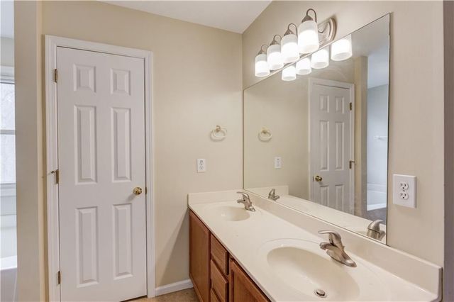 885 Long Branch Circle, Sugar Hill, GA 30518