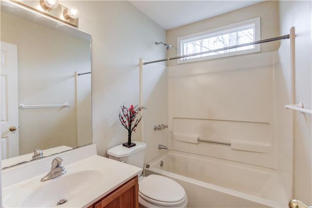 885 Long Branch Circle, Sugar Hill, GA 30518