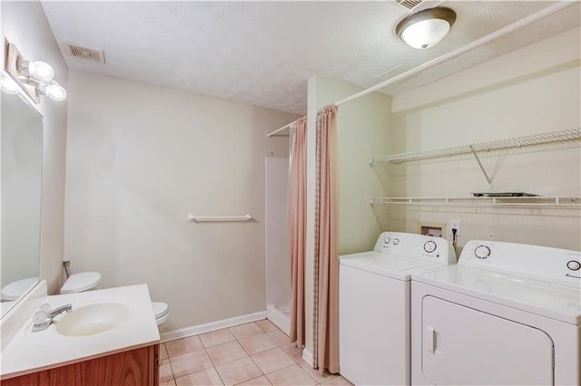 885 Long Branch Circle, Sugar Hill, GA 30518