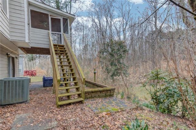 885 Long Branch Circle, Sugar Hill, GA 30518