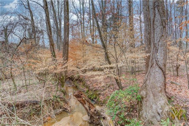 885 Long Branch Circle, Sugar Hill, GA 30518