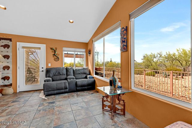 7736 W Copper Nugget Drive, Tucson, AZ 85735