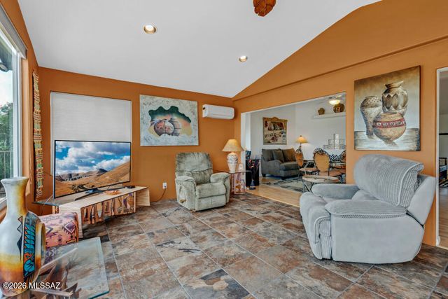 7736 W Copper Nugget Drive, Tucson, AZ 85735