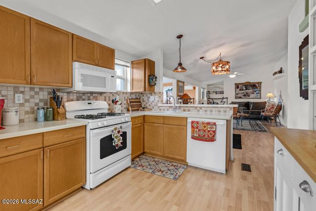 7736 W Copper Nugget Drive, Tucson, AZ 85735