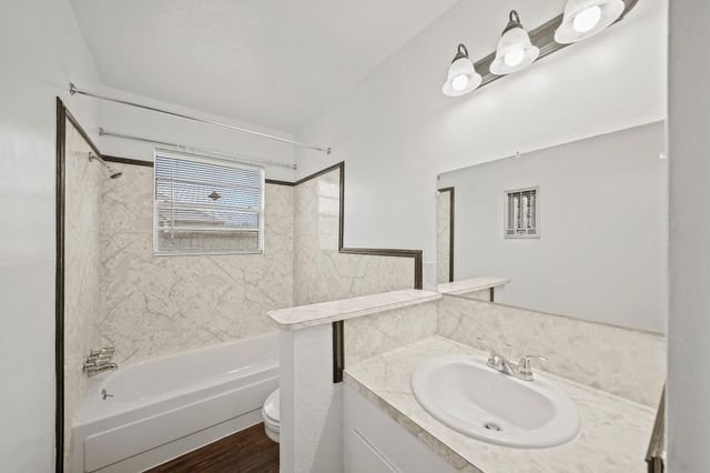 322 Pinedale Avenue, Arcola, TX 77583