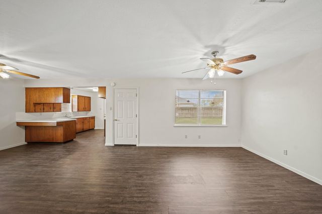 322 Pinedale Avenue, Arcola, TX 77583